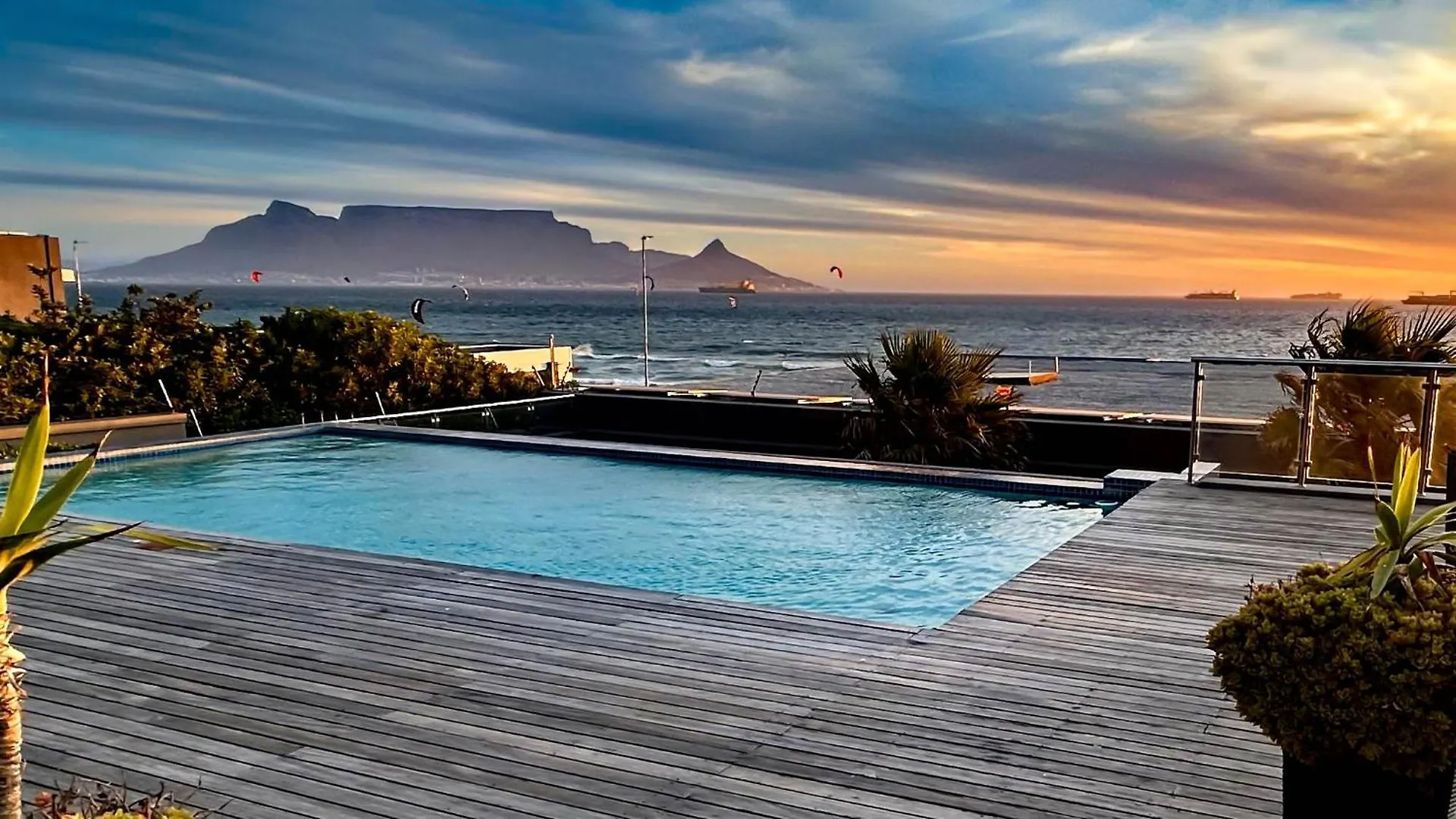 Heaven On Earth - Blouberg Beachfront Self-Catering Apartment location