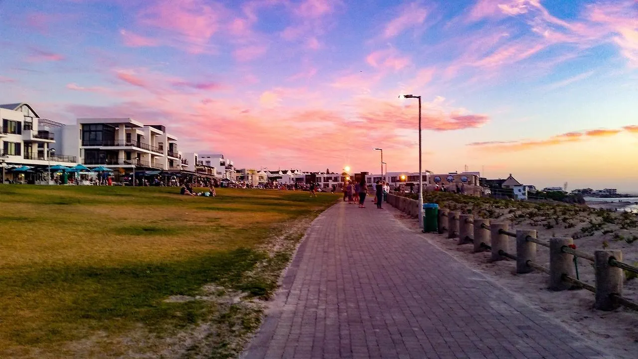 Heaven On Earth - Blouberg Beachfront Self-Catering Apartment Bloubergstrand